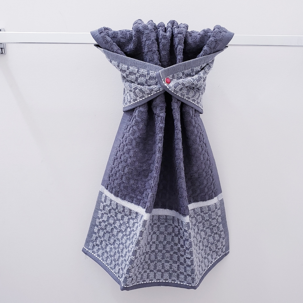 💟NEW!⬜️ #9040-C ■Gray Block design Hang'N'Snap HAND Towel Select snap